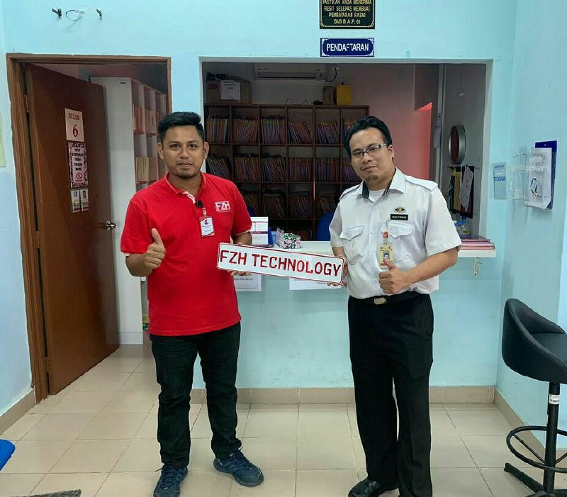 photo_6235509975501875608_x