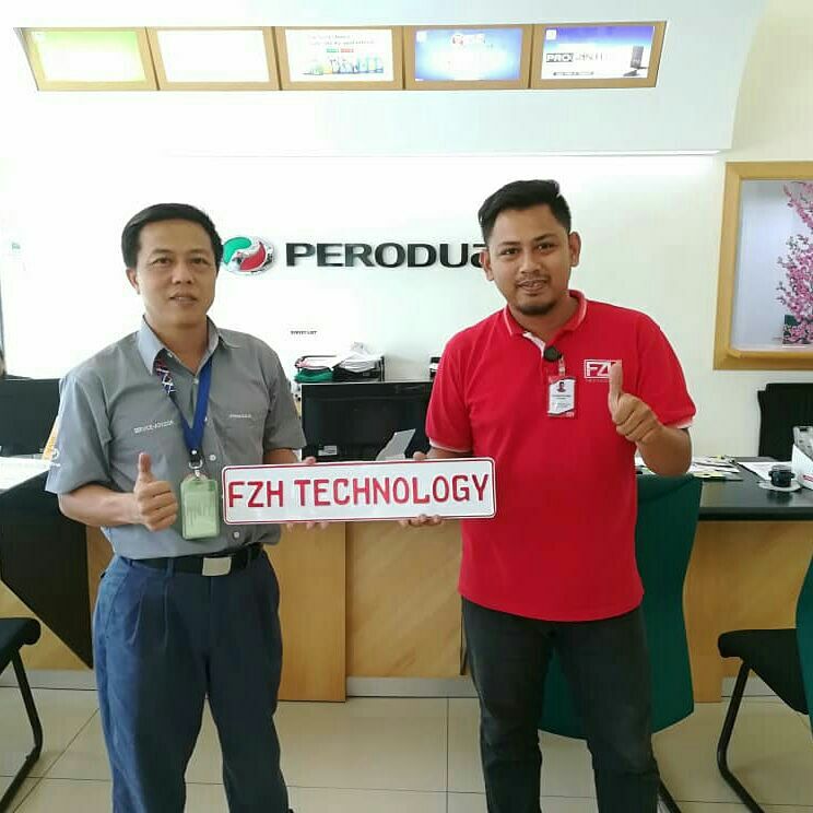 photo_6235509975501875609_x