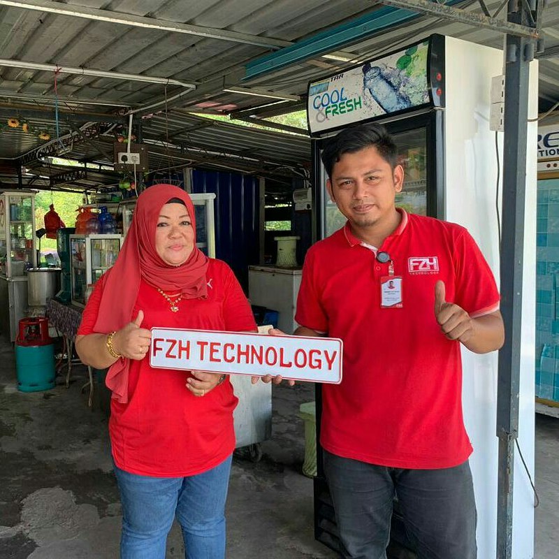 photo_6235509975501875611_x