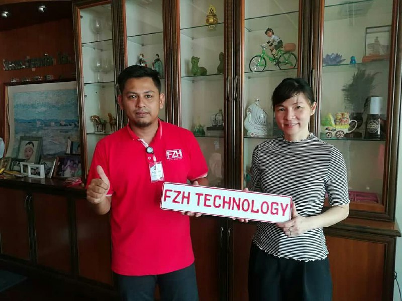 photo_6235509975501875631_x